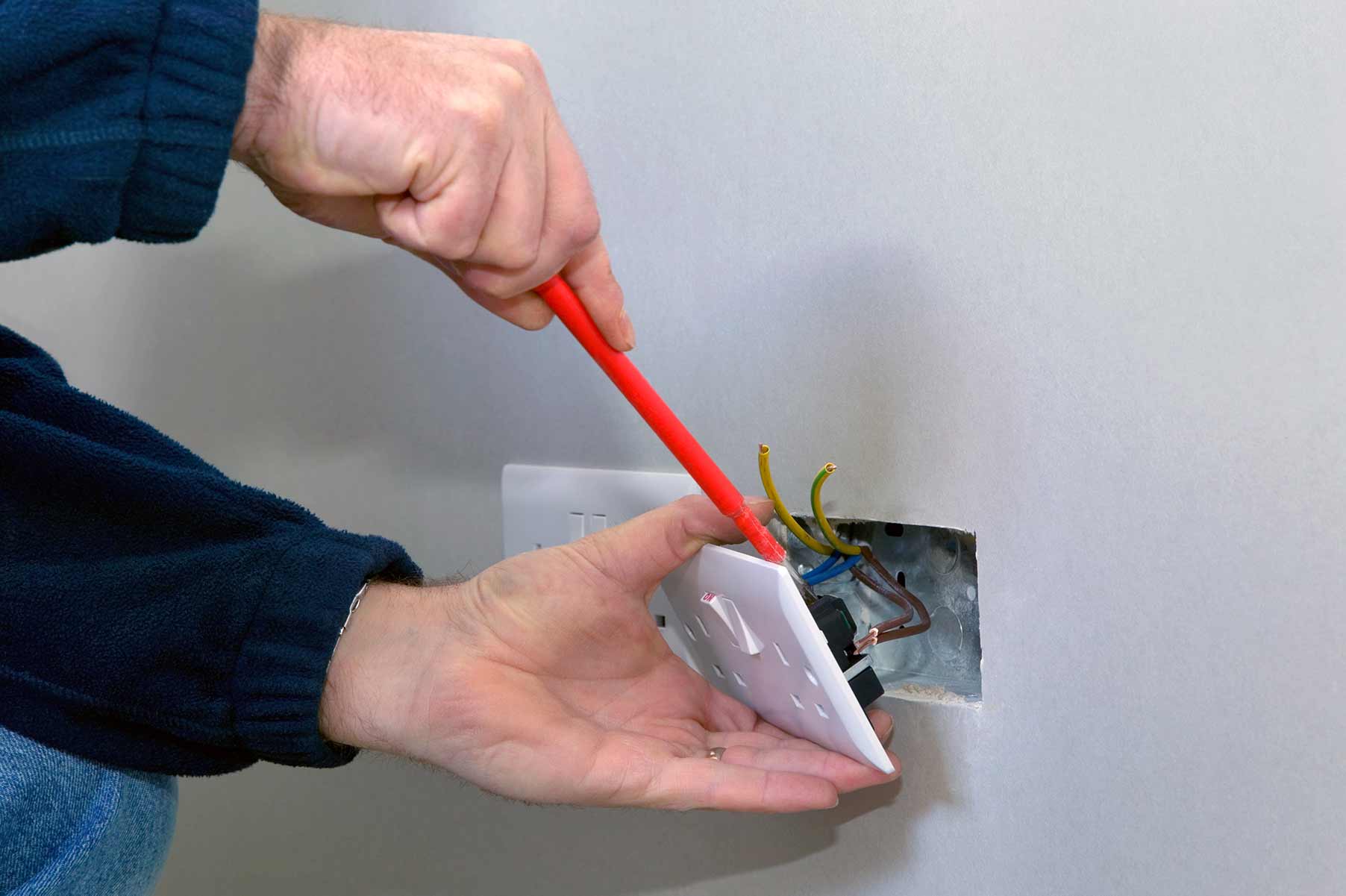 Our electricians can install plug sockets for domestic and commercial proeprties in Milford Haven and the local area. 